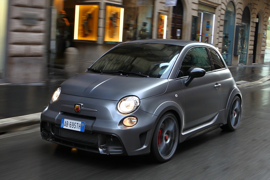 "Карманную ракету" от Abarth раскупили на год вперед