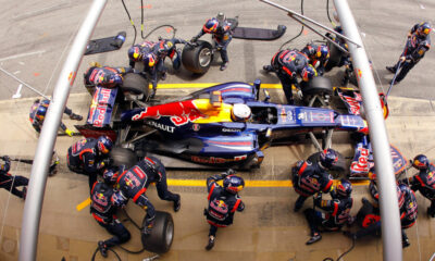 FIA займется днищем болидов Red Bull