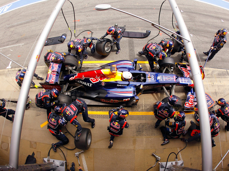 FIA займется днищем болидов Red Bull
