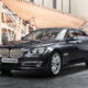 "Семерка" BMW украшена 10 кг серебра