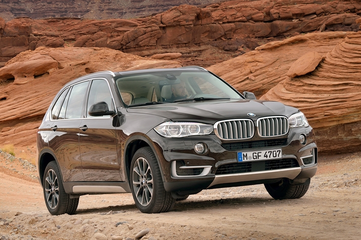 BMW отзывает модели X5 из-за проблем с подушками безопасности