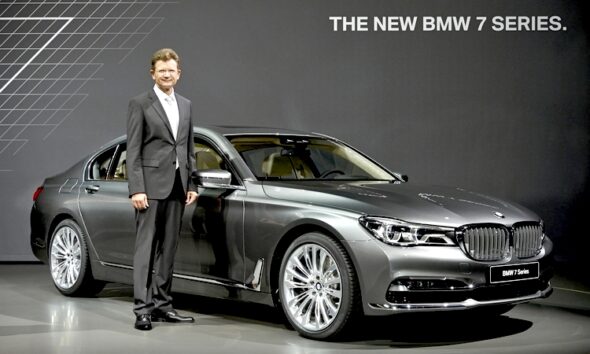Новый BMW 7 Series приедет в Россию в октябре. Известна цена