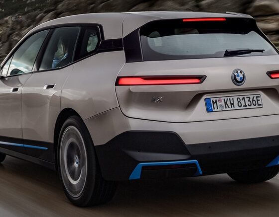 Проверки BMW iX1 ведутся на севере Швеции