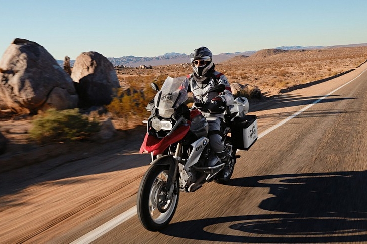 Мотоциклы BMW стали ещё безопаснее