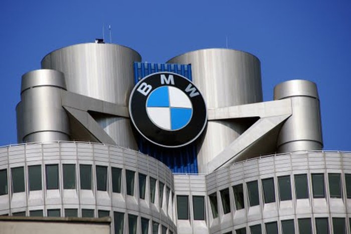 BMW остается мировым лидером по продажам автомобилей премиум-класса