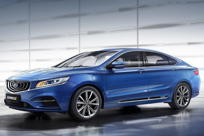 Гибрид Geely Emgrand GT готовят к дебюту