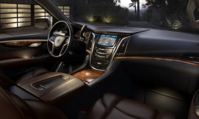 Cadillac показал салон нового Escalade