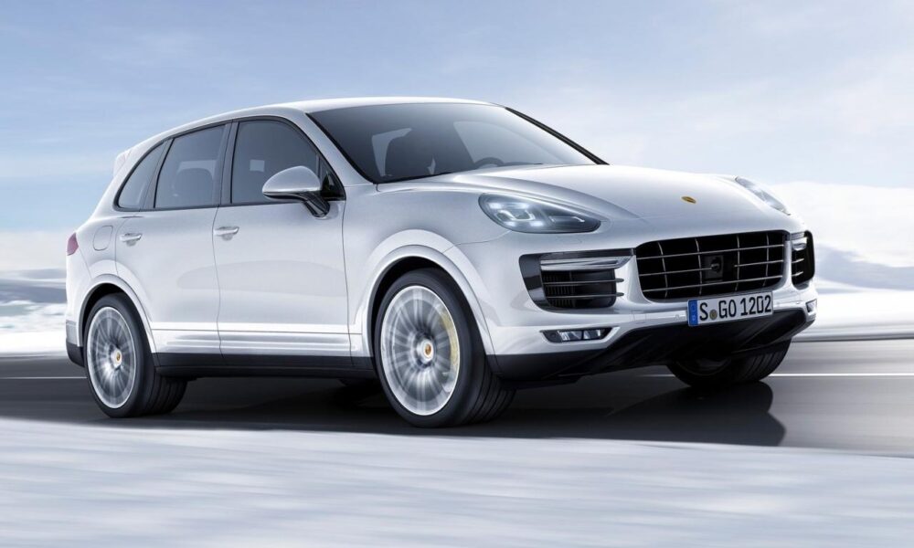 Рестайлинговый Porsche Cayenne замечен во время дорожных тестов
