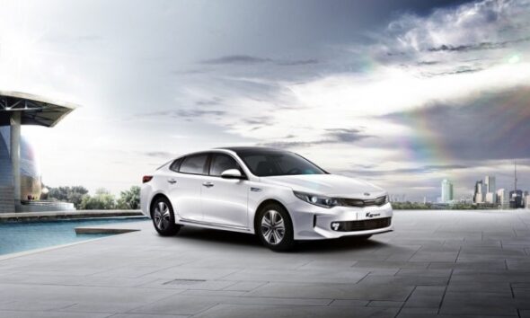 Kia Optima обзавелась гибридной версией