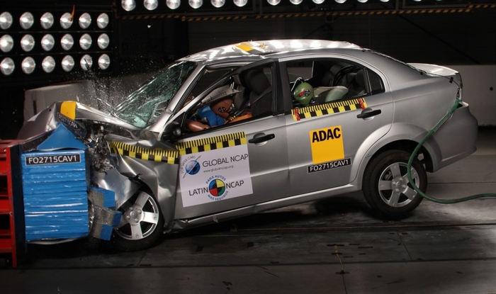 Chevrolet Aveo полностью провалил краш-тест