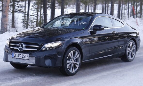 Рестайлинговое купе C-Class появилось на зимних дорогах