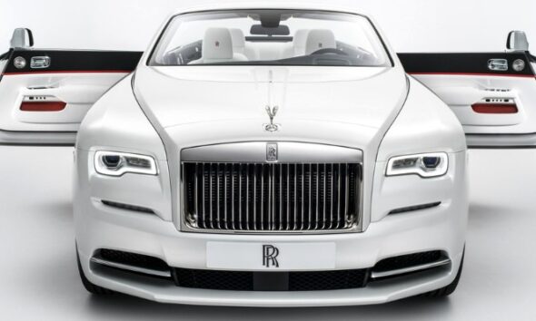Над кабриолетом Rolls-Royce поработали эксперты из «мира высокой моды»