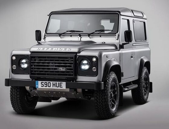 Land Rover выпустила двухмиллионный Defender