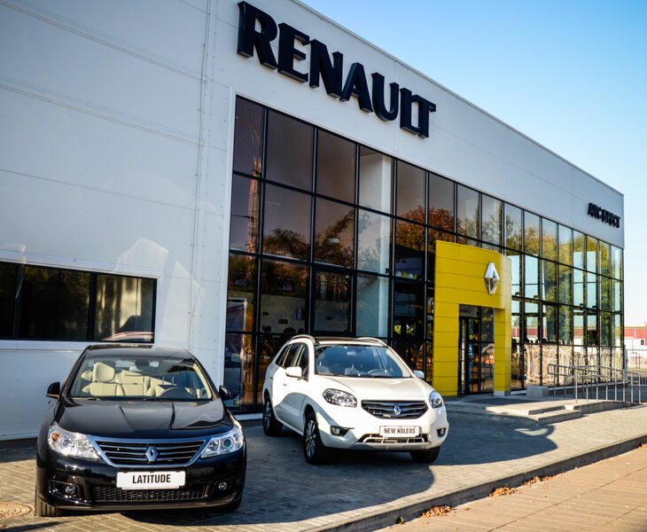 В Бресте открылся новый автоцентр Renault