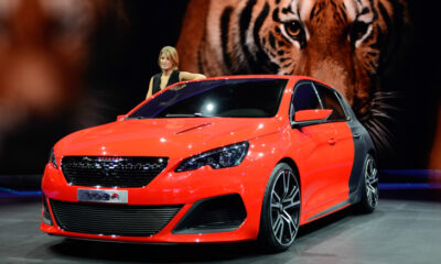 "Заряженный" Peugeot 308R может стать серийным