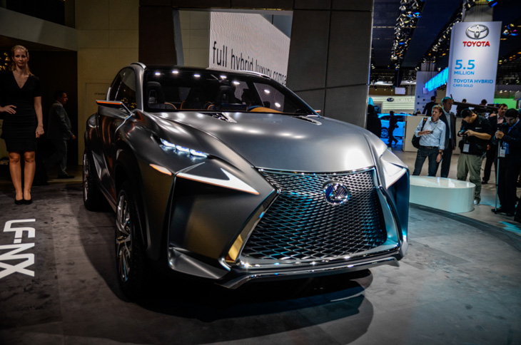 Премьеры Франкфурта: концептуальный Lexus LF-NX