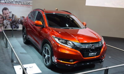 Honda привезла в Париж концепты городского кроссовера и компактвэна Jazz