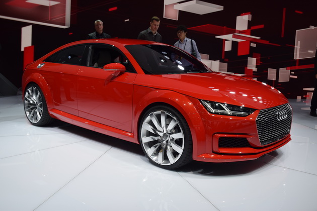 Audi продемонстрировала в Париже концепт TT Sportback