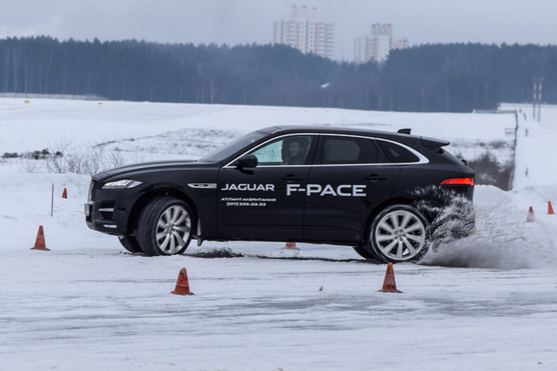 Вальсируем с Jaguar’ами на льду