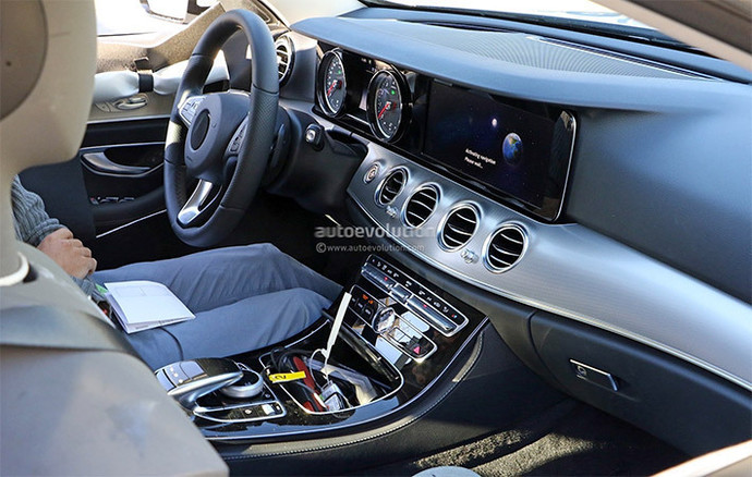 Шпионы рассекретили салон нового Mercedes E-Class