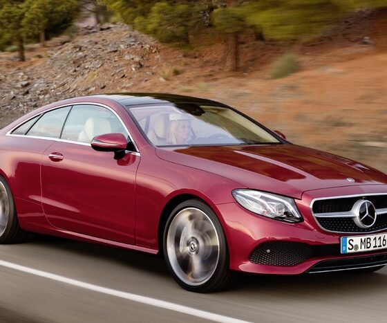 Лидером премиум-сегмента стал Mercedes E Klasse