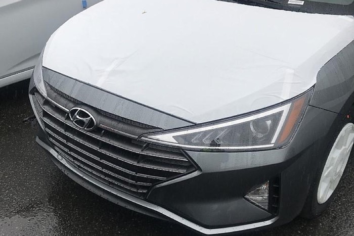 Рассекречен экстерьер обновленного седана Hyundai Elantra