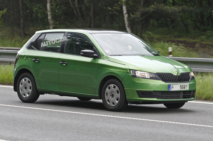 Новая Skoda Fabia сбросила камуфляж