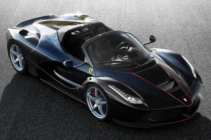 Американец подал в суд на Ferrari за отказ продать ему супергибрид