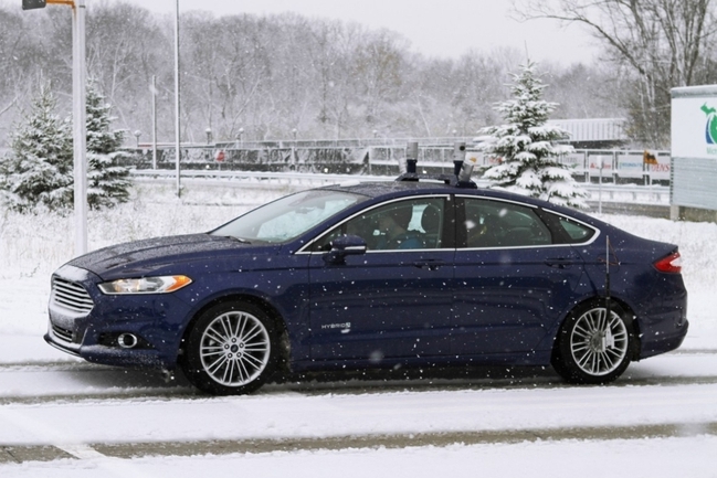 Ford начал тесты автономных автомобилей в условиях заснеженных дорог