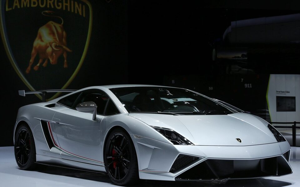 Lamborghini простился с самой продаваемой моделью