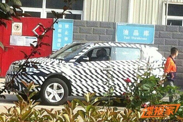 Компактный кроссовер Geely NL-3 был замечен на тестах в Китае
