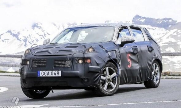 Совместная модель Geely и Volvo замечена на испытаниях