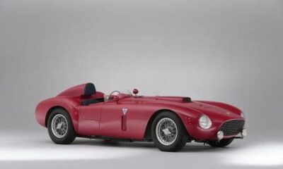 Раритетный гоночный Ferrari продали за рекордную сумму