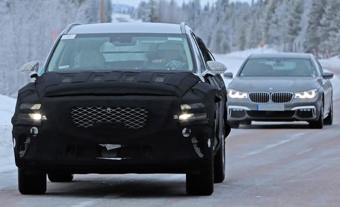 Будущий соперник Audi Q7 замечен на дорогах Скандинавии
