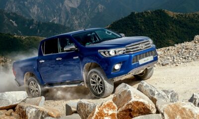 Toyota отзывает в России новые пикапы Hilux - из них могут выпадать стекла
