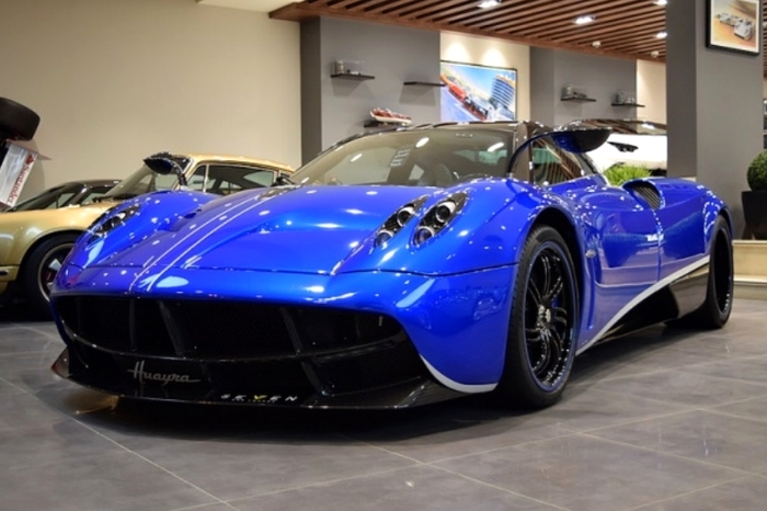 В Саудовской Аравии продается редкий суперкар Pagani Huayra