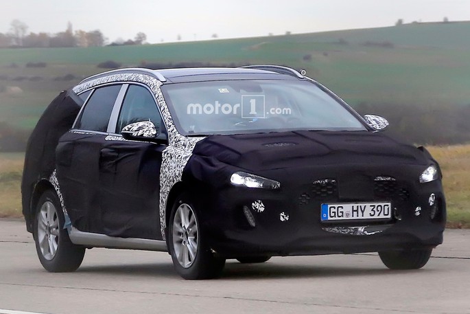 Прототип Hyundai i30 CW выехал на дороги Германии