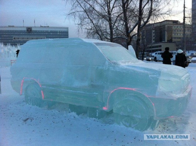Toyota Land Cruiser изо льда