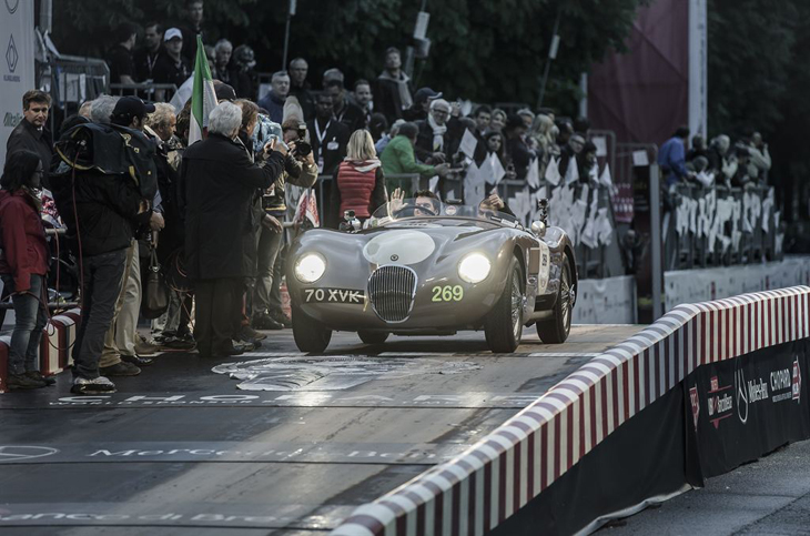 Jaguar принял участие в исторической гонке Mille Miglia 2013