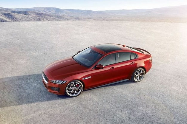Jaguar стремится в средний класс
