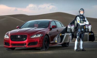 Экстремал с реактивным ранцем обогнал Jaguar