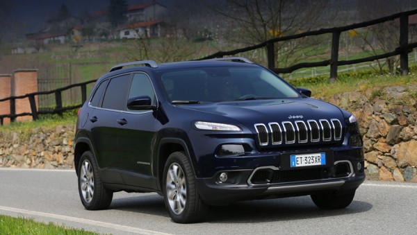 Jeep Cherokee: обнаружены неполадки в круиз-контроле