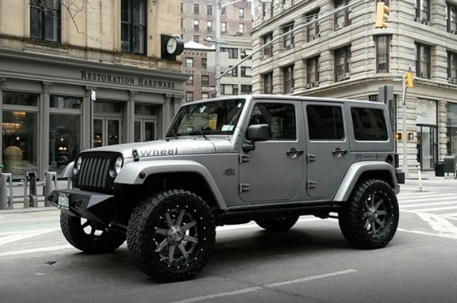Jeep Wrangler захотели «натравить» на городские кроссоверы