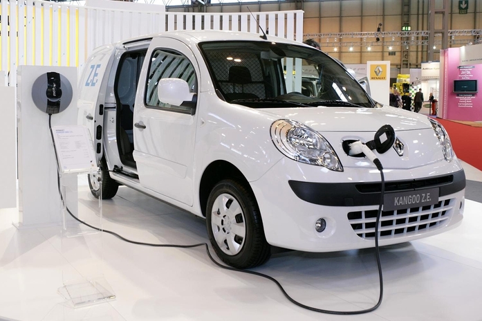 Renault начала продажи электромобилей в России