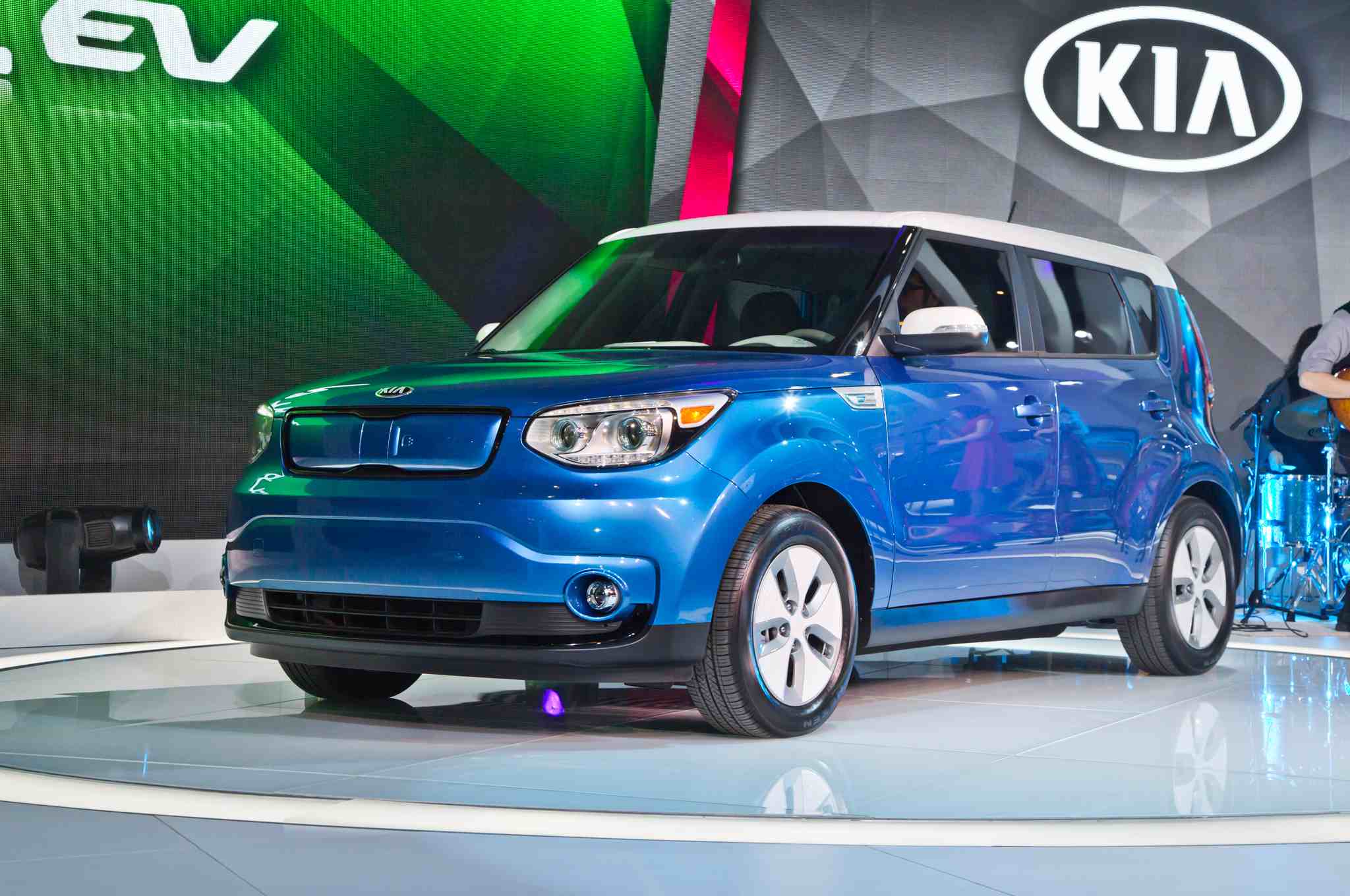 Kia начала массовый выпуск электрокара Soul EV