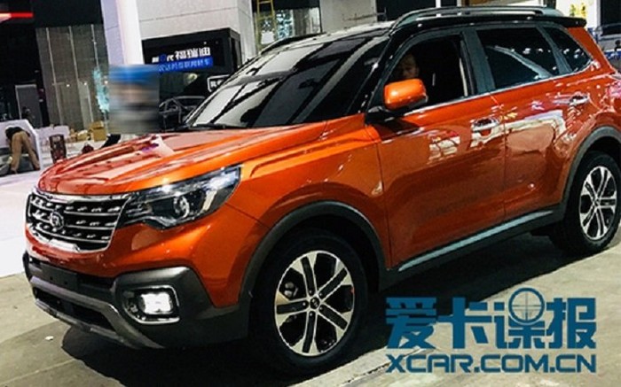 Опубликованы фото неизвестного кроссовера Kia