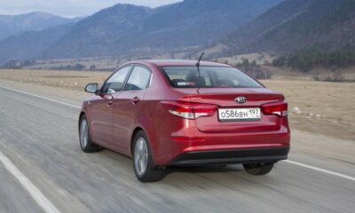 Kia показала изображения хэтчбека Rio нового поколения
