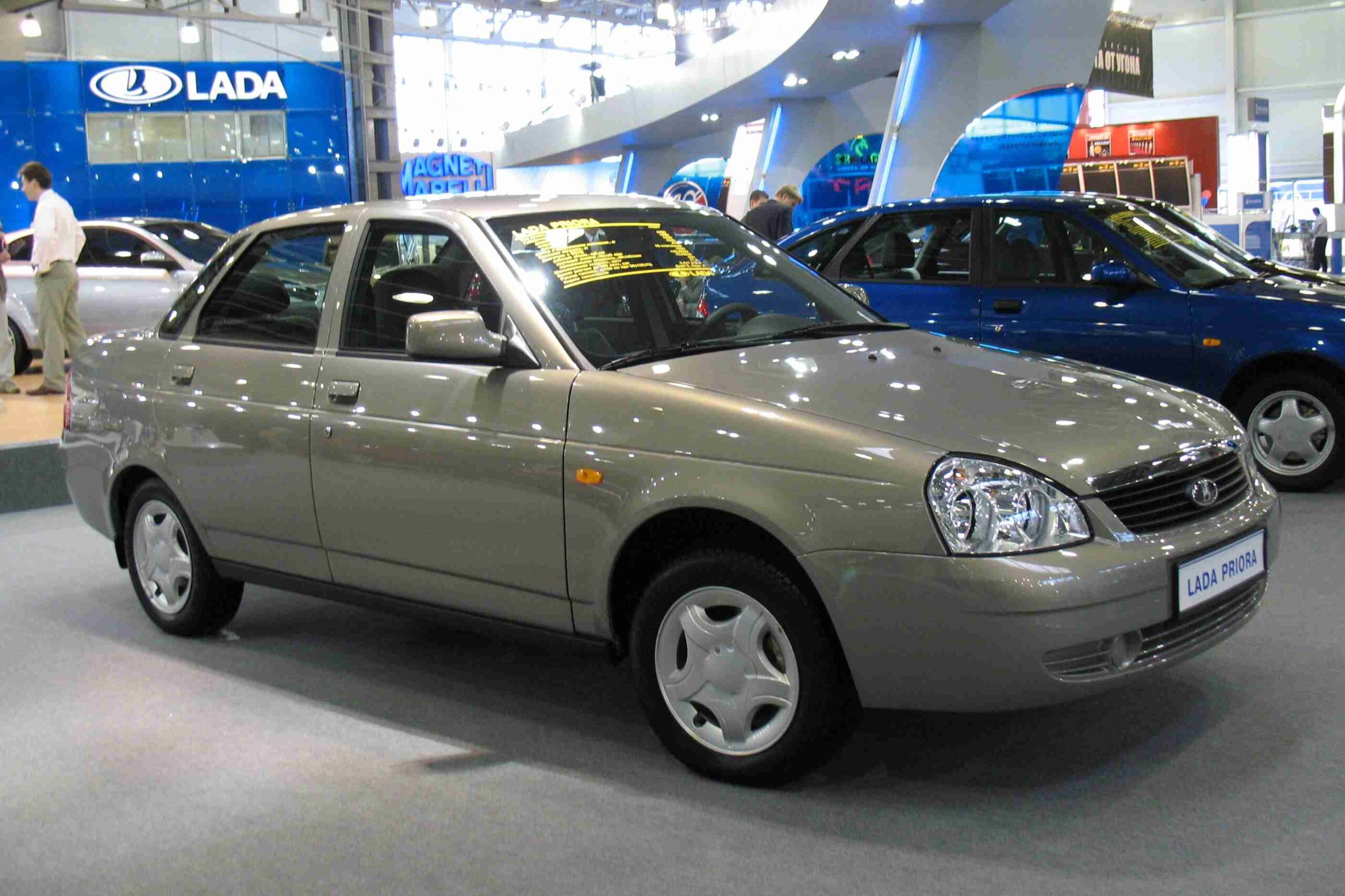 АвтоВАЗ предлагает сэкономить при онлайн-покупке Lada