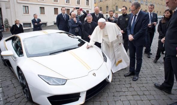 Необычный Lamborghini Huracan продали за 715 тыс. евро