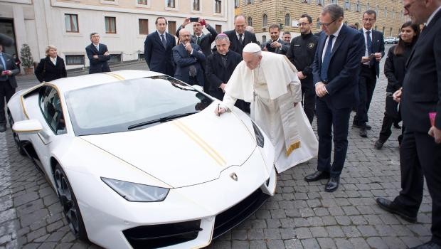 Необычный Lamborghini Huracan продали за 715 тыс. евро